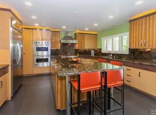 23 Aqua Vista Dr, San Rafael, CA 94901