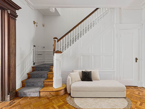 5th image of 536 4th St #Townhouse
