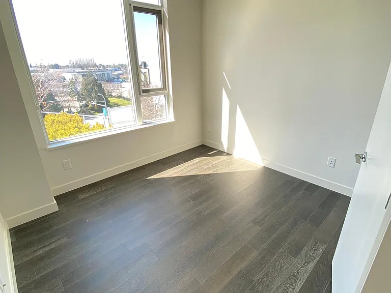 7468 Lansdowne Rd — Photo 1
