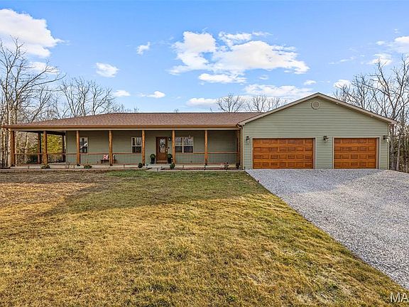 2nd image of 1026 Chestnut Acres Ln