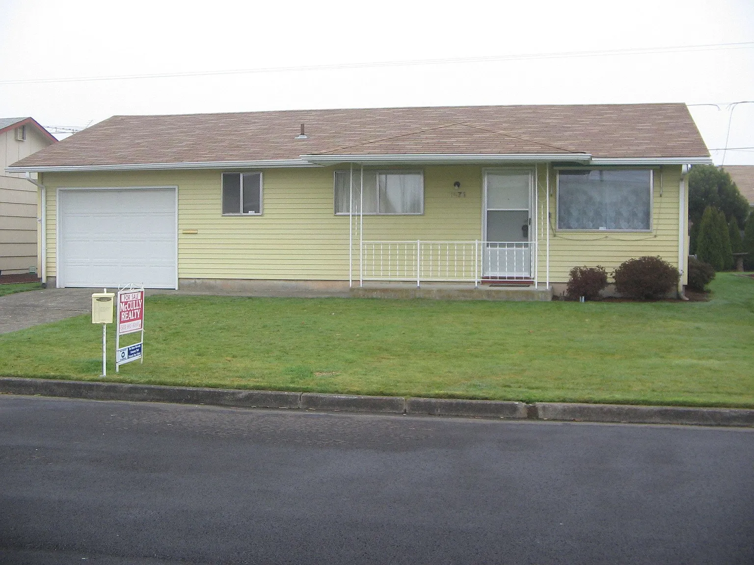 1371 Hampton Way photo 1