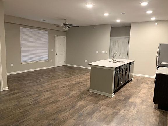 3rd image of 1375 Park 33 Blvd APT 1306