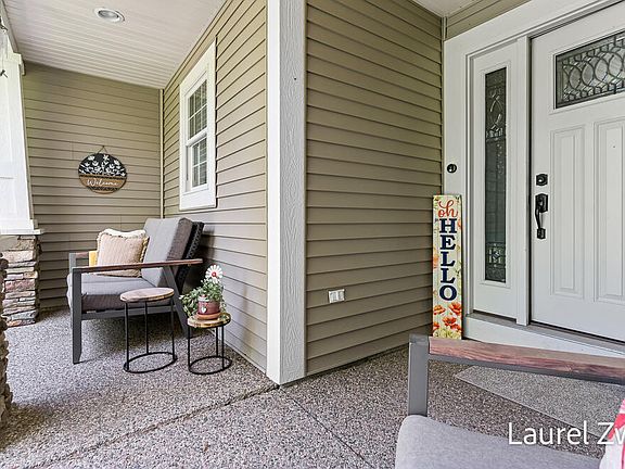 3rd image of 6463 Terravita Dr
