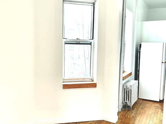 2nd image of 717 E 5th St APT 5D