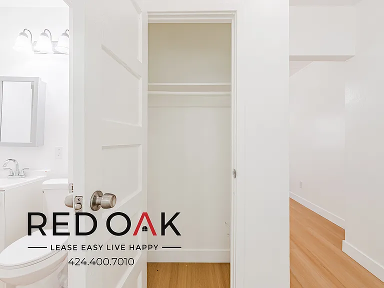 1559 N Hill Ave #7 — Photo 7
