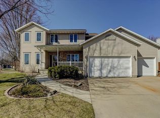 340 Military Ridge Dr, Verona, WI 53593