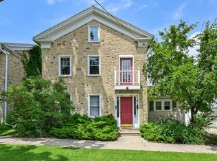 208 W Jefferson St #210, Burlington, WI 53105