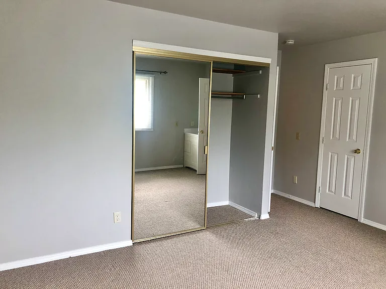 4 Dunraven Ct — Photo 11