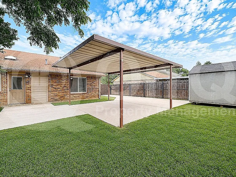 3000 Timothy Ln — Photo 3