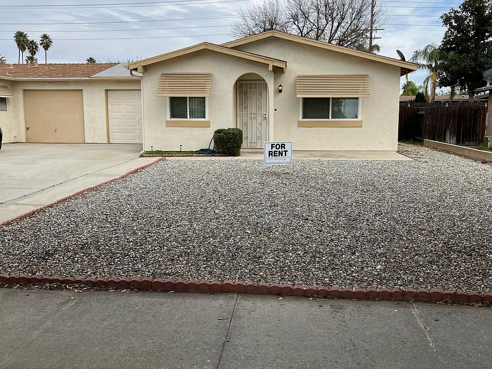 1st image of 449 Tierra Baja Way