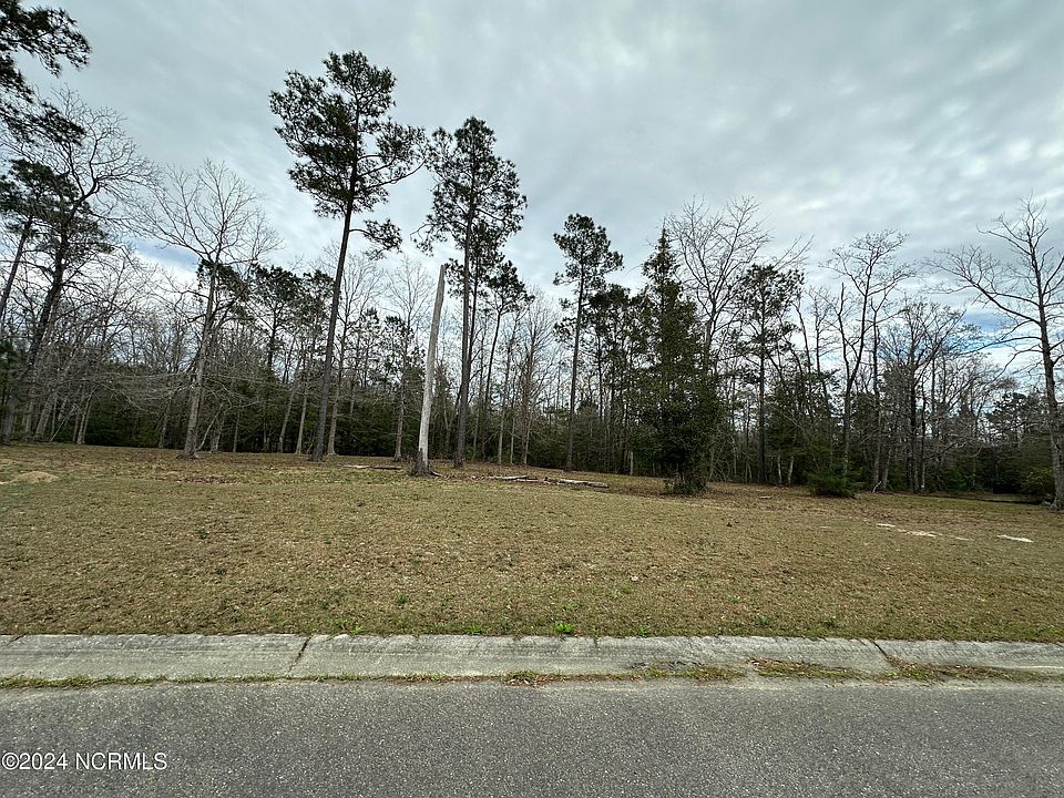 2nd image of 568 Sanctuary Point SW