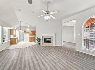 1033 Suffolk Ln, Cedar Hill, TX 75104