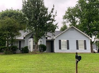 1205 Opal Cir, Lawrenceville, GA 30043