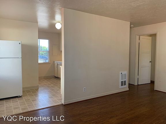 5th image of 3106 E McLoughlin Blvd #8936966