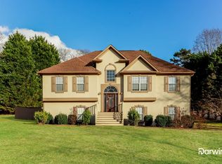 5129 Artesian Spring Dr, Flowery Branch, GA 30542