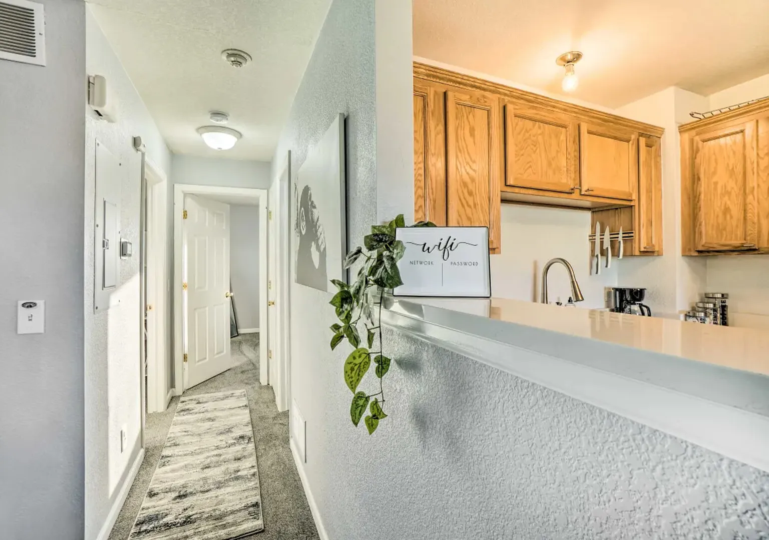 Bright Englewood Condo — Photo 2