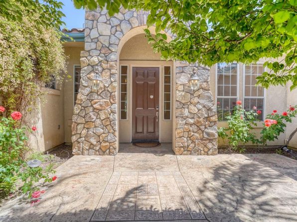 1165 N Fairfax Ave, Clovis, CA 93611