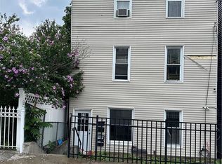 228 Sommerville Pl, Yonkers, NY 10703