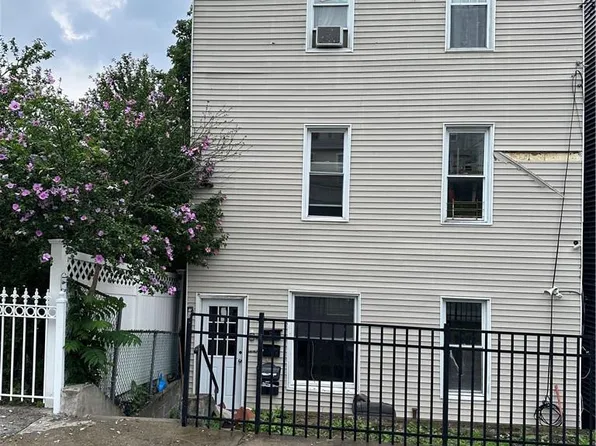 228 Sommerville Place, Yonkers, NY 10703