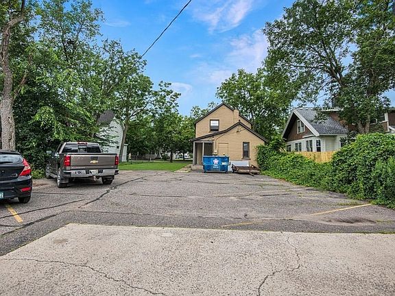 2nd image of 620 8th Ave S