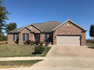 2 Rosemary Ln, Jacksonville, IL 62650