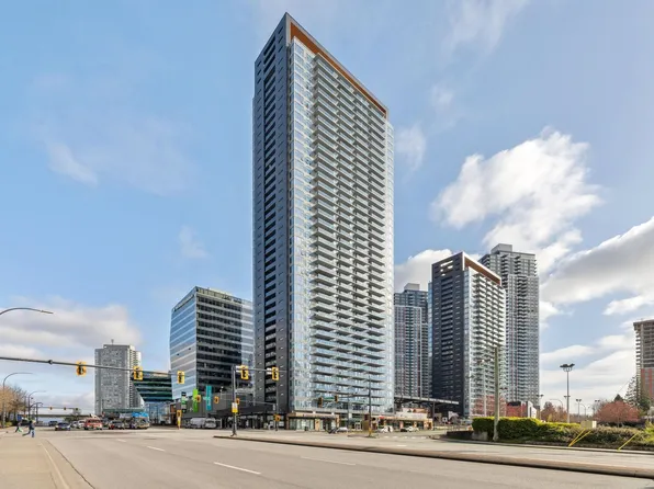 13615 Fraser Hwy #1805, Surrey, BC V3T 0P7