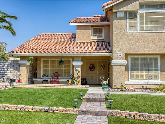 3rd image of 908 W Nawkee Dr