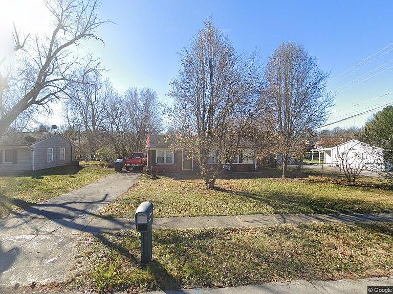 1st image of 570 Parkside Dr