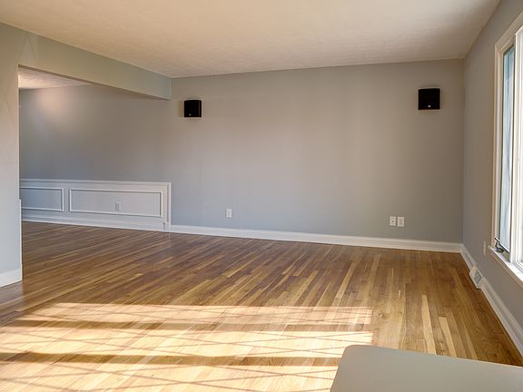 3rd image of 4720 McBane Ct