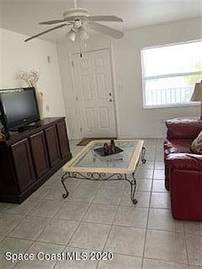 5th image of 7165 Ridgewood Ave APT 15