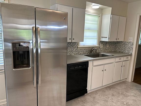 3rd image of 5151 White Cliff Dr