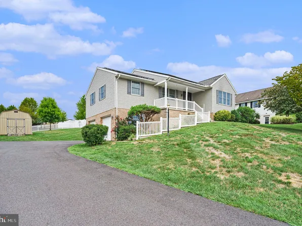 2356 Holly Dr, Gilbertsville, PA 19525