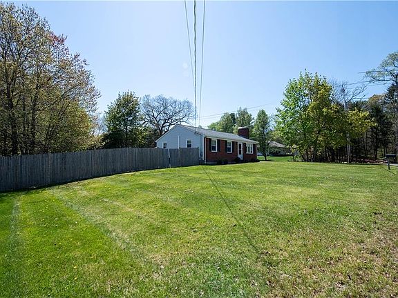 2nd image of 1 Knollwood Dr