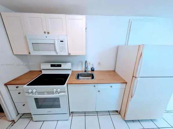 1825 Harding St #5, Hollywood, FL 33020