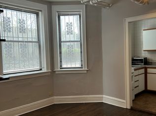 5847 S Blackstone Ave #9, Chicago, IL 60637