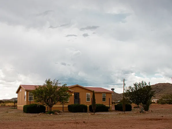 25 King Bird Ln, Tularosa, NM 88352