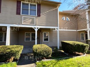 11 Heritage Rd, Hanscom Afb, MA 01731