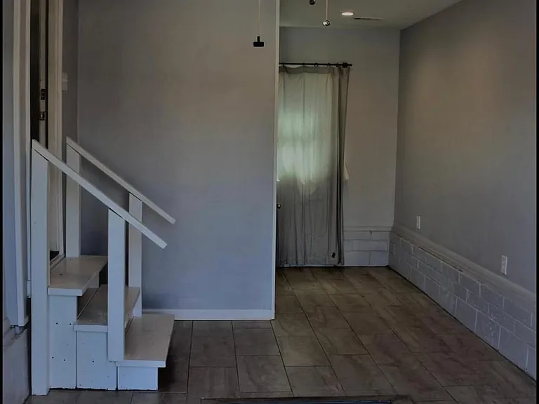 2304 Westchester Dr — Photo 10