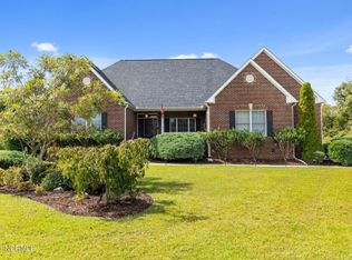 105 Iris Ct, Morehead City, NC 28557