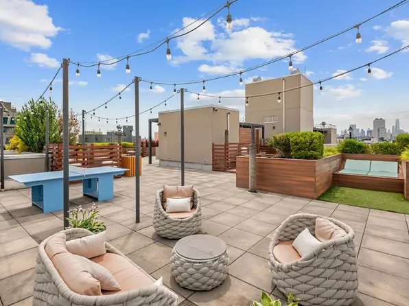 395 Leonard Street image 5 of 8