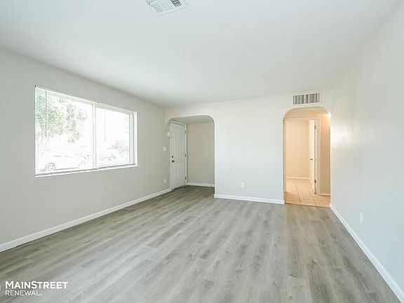 4th image of 2963 W Townley Ave