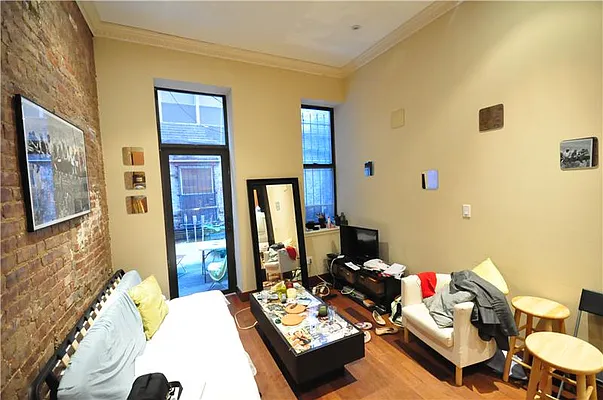 Rented by Mark David | media 23