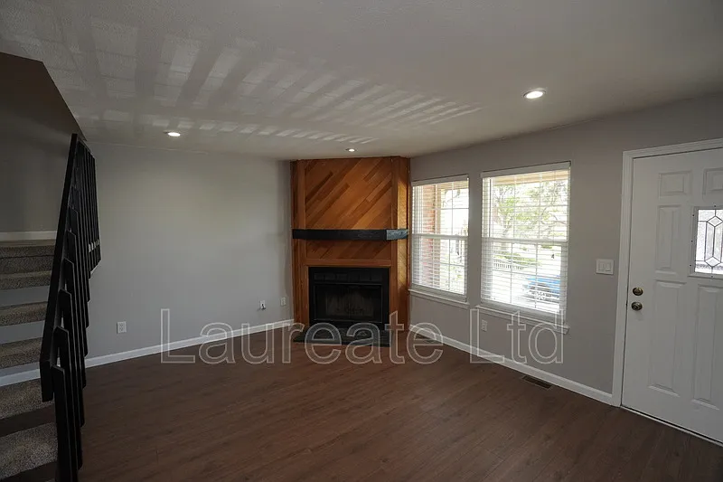 2 bed, 2.0 bath, 1088 sqft, $2,100 — Photo 3