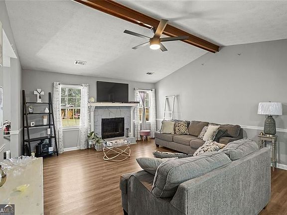 2nd image of 90 Beaver Run Rd