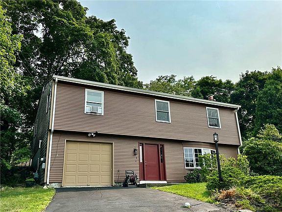 2nd image of 5 Browne Hill Ct