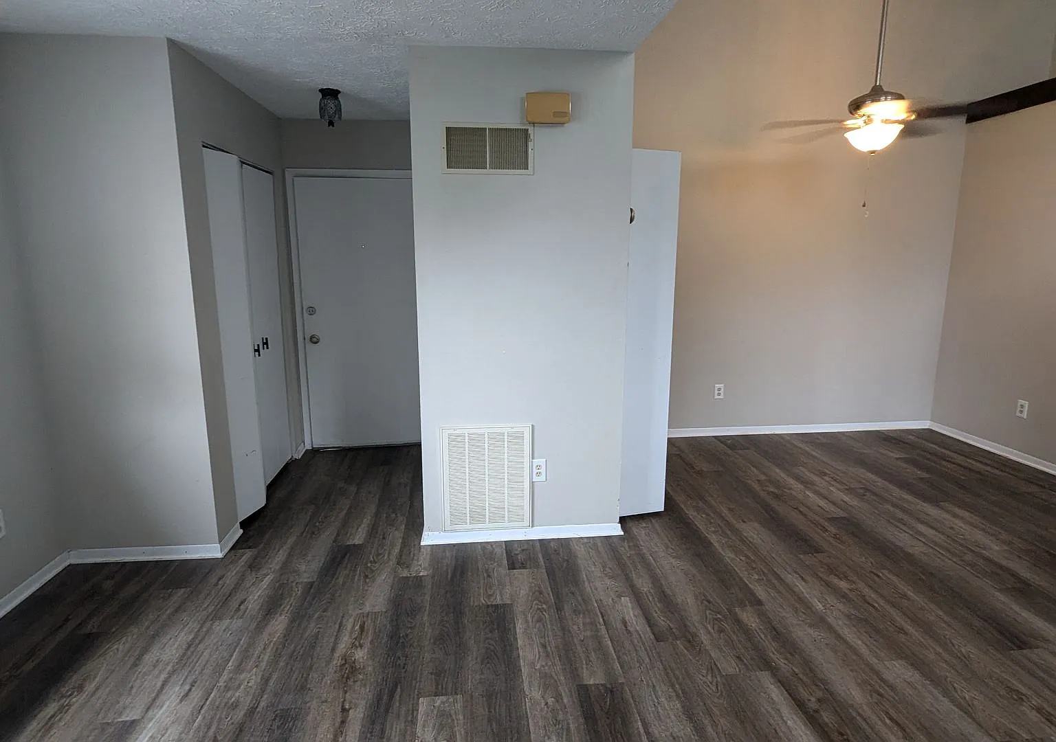 MN Cedar Village (801) — Photo 4
