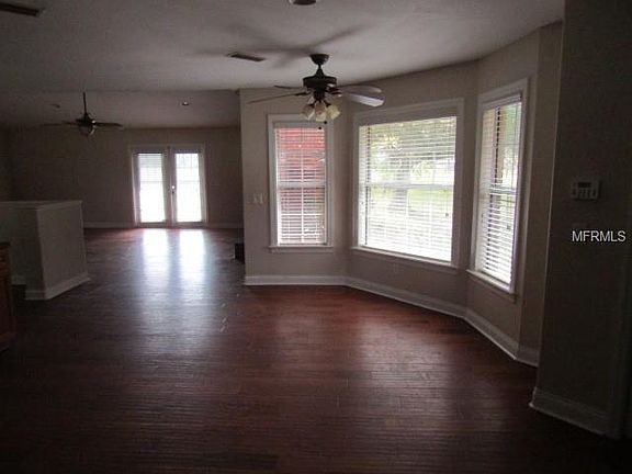 5th image of 14 Meadowlake Ct