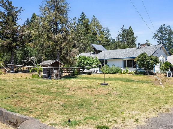 3rd image of 1488 Laguna Road