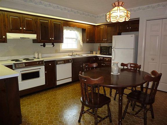 3rd image of 2946 Inglewood Dr
