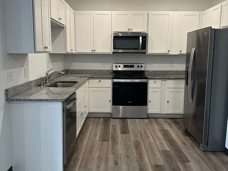 The Eastview — Photo 23